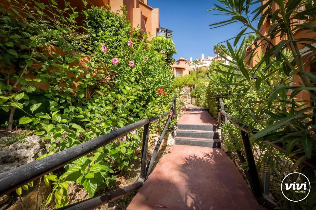 Vivi Homes - Boho Sunrise Alminar Pool, Garden & Terrace Marbella Apartment