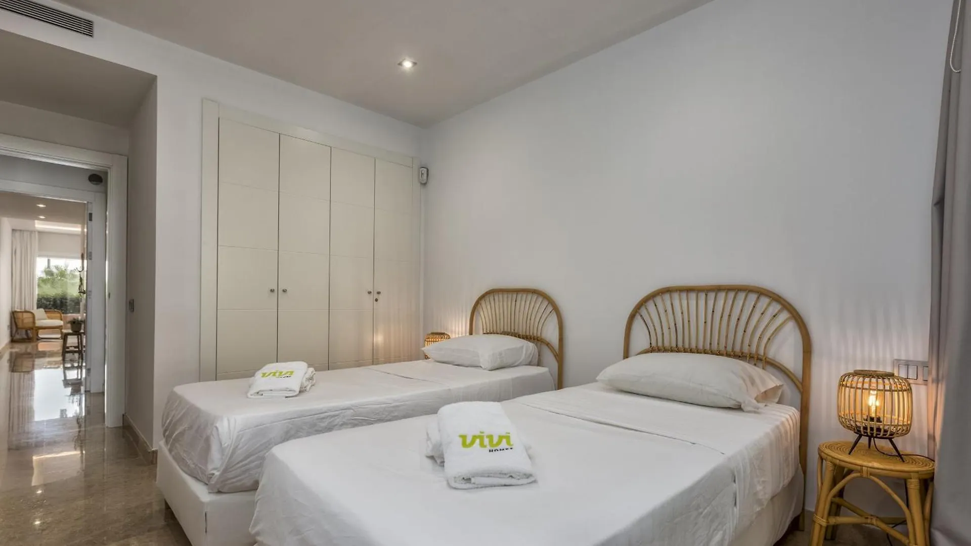 Vivi Homes - Boho Sunrise Alminar Pool, Garden & Terrace Marbella
