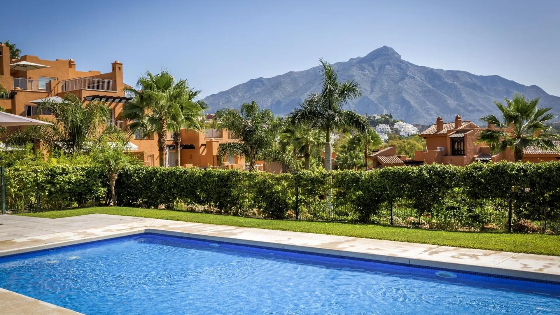 Appartement Vivi Homes - Boho Sunrise Alminar Pool, Garden & Terrace Marbellac